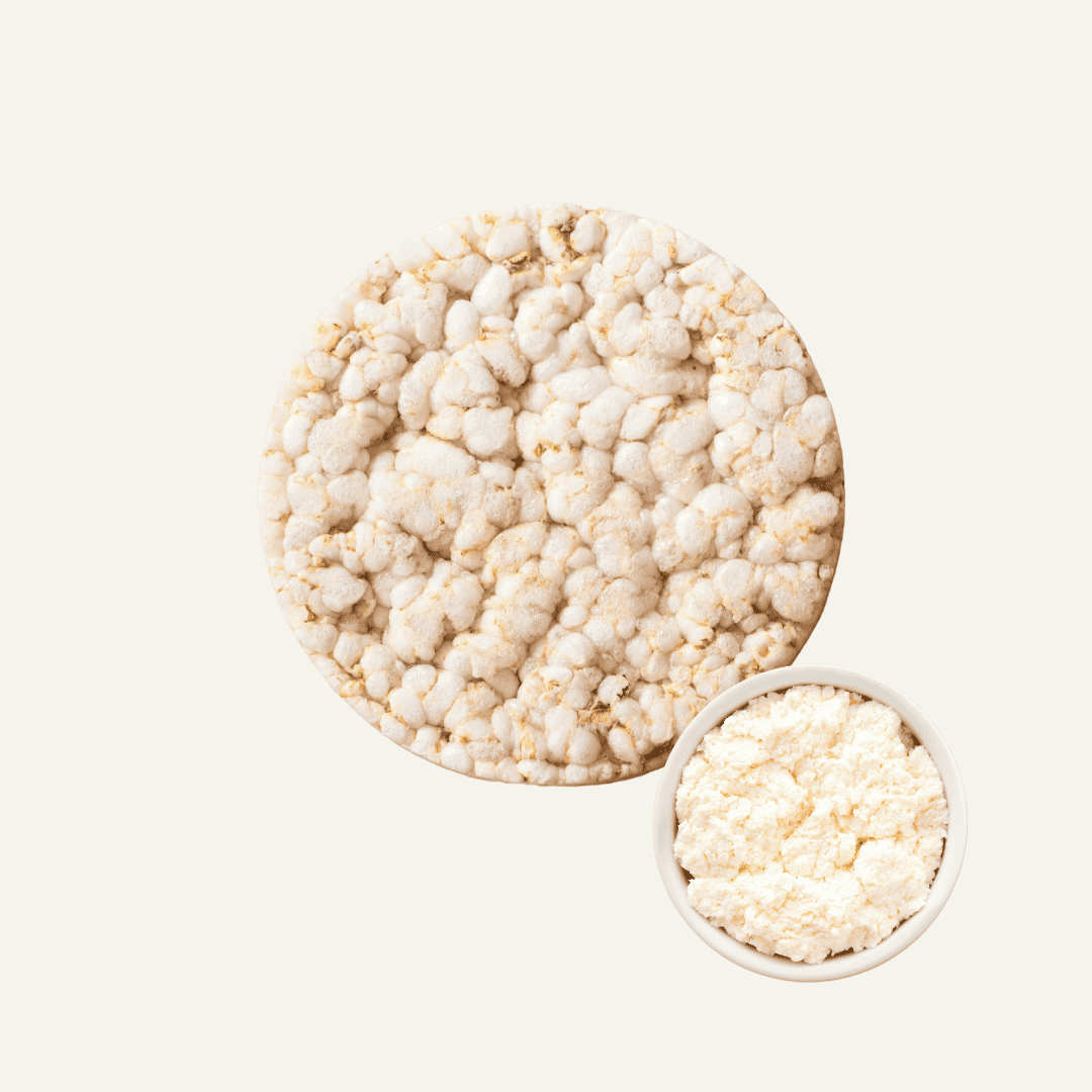Cottage cheese on rice/corn cakes (with tomato)