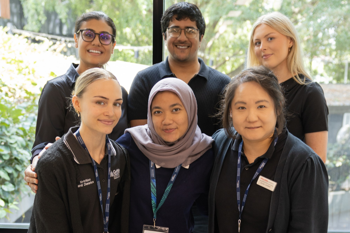 5 Students at HWQld