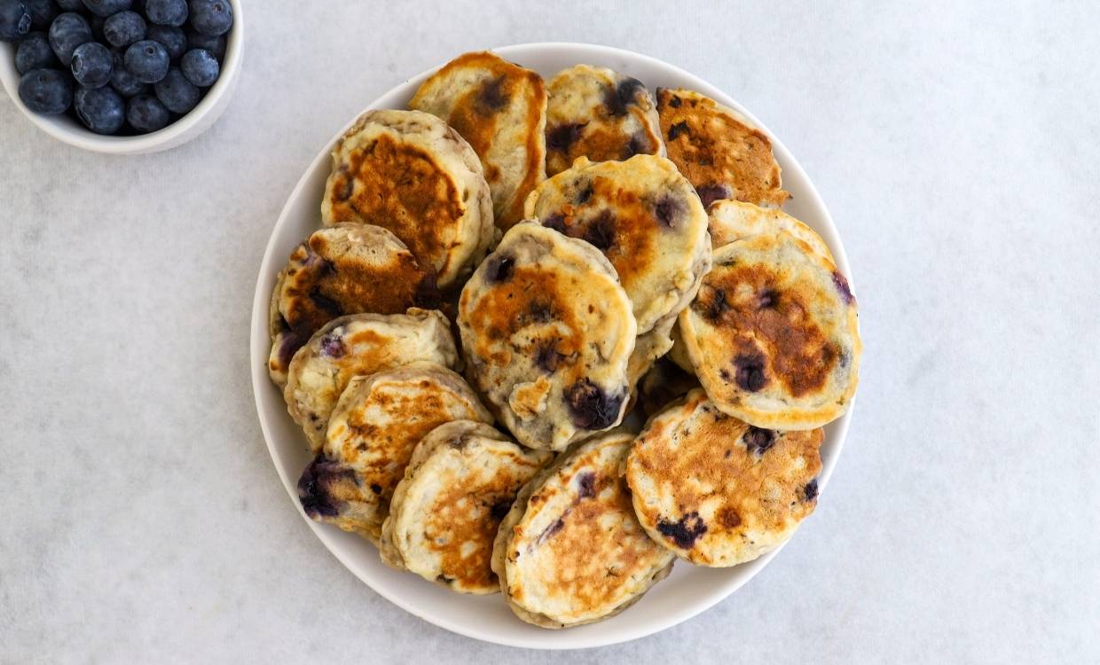 Banana and Blueberry Pikelets