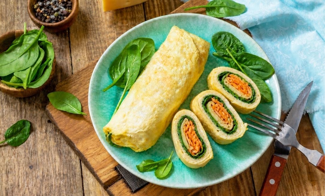 Spinach and egg roll ups